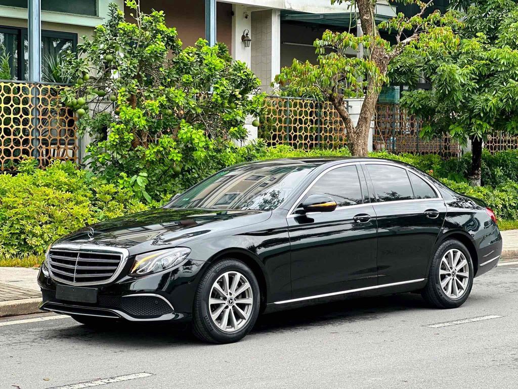 Mercedes-Benz 2018 - ảnh 3