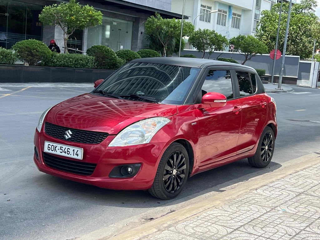 Suzuki Swift - ảnh 1