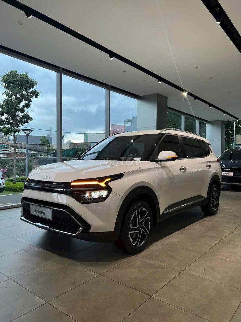 Kia Carens - ảnh 1