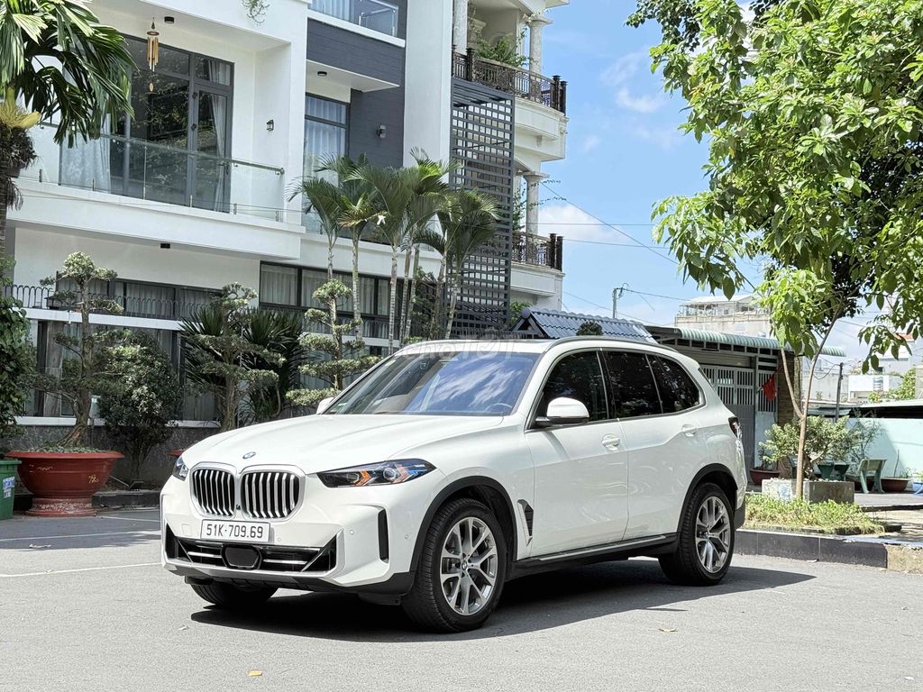 BMW X5 2024 - ảnh 1