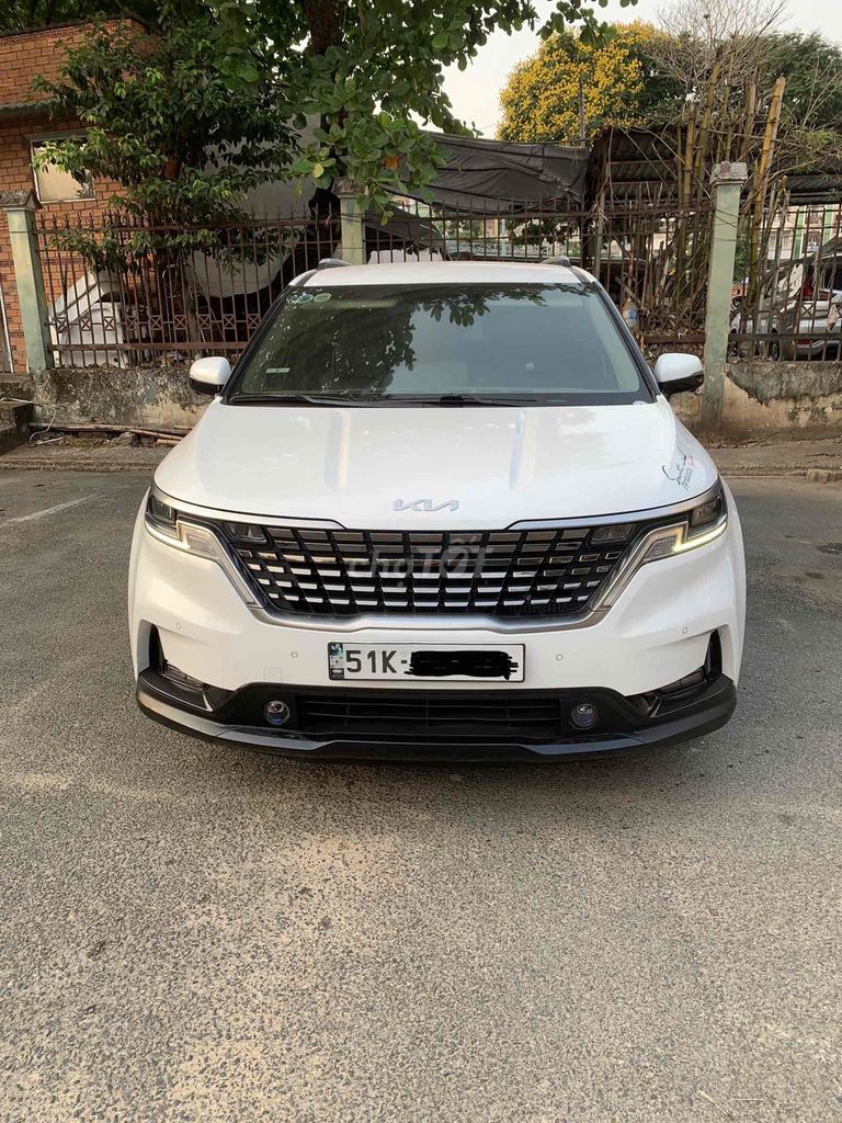 Kia Carnival - ảnh 1