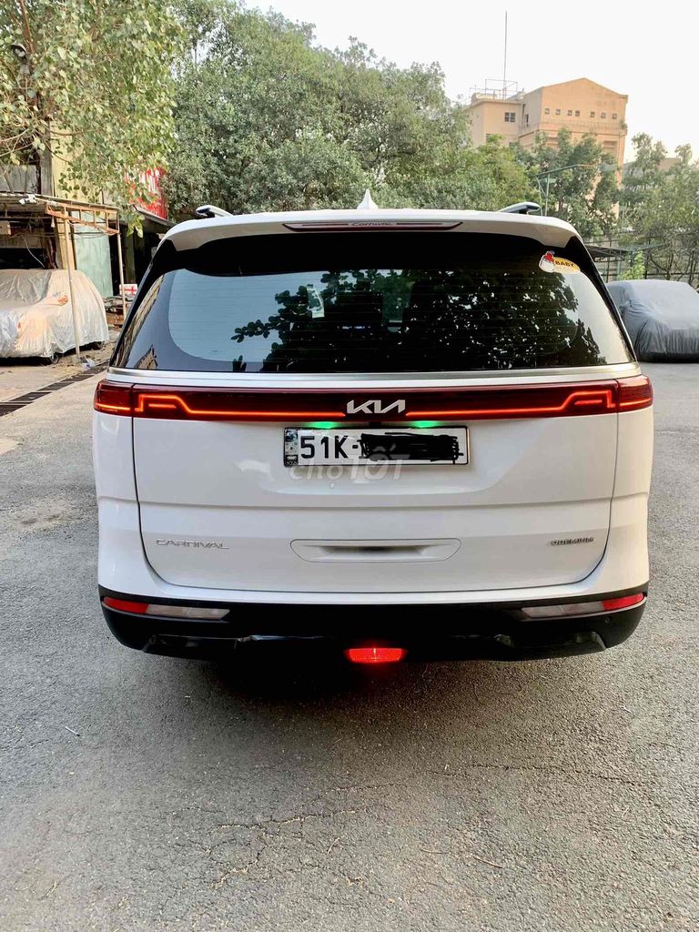 Kia Carnival - ảnh 3