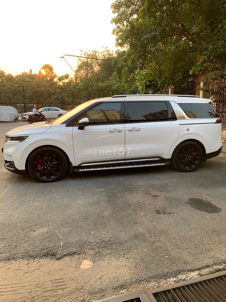 Kia Carnival - ảnh 5