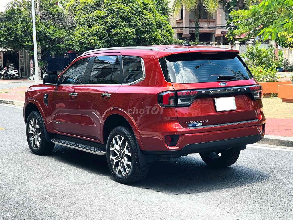 Ford Everest 2022 - ảnh 4