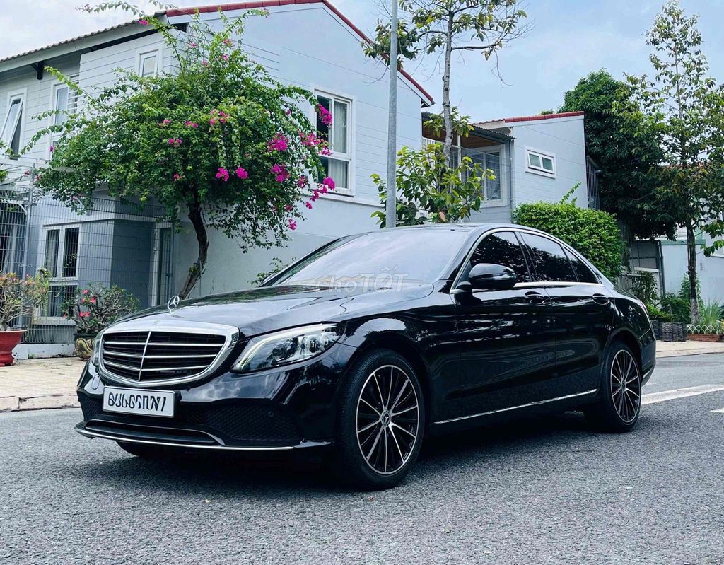 Mercedes-Benz 2021 - ảnh 3