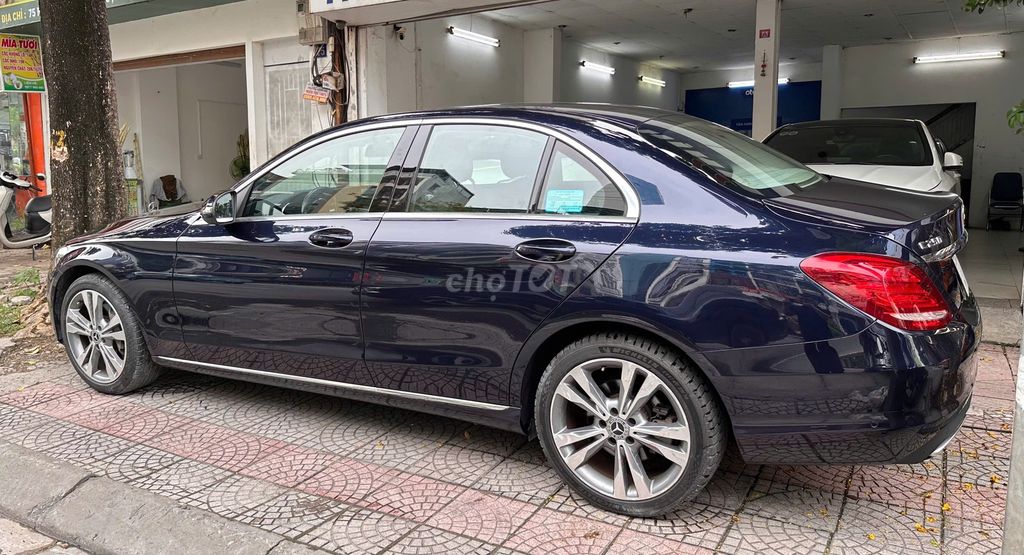 Mercedes-Benz 2017 - ảnh 2