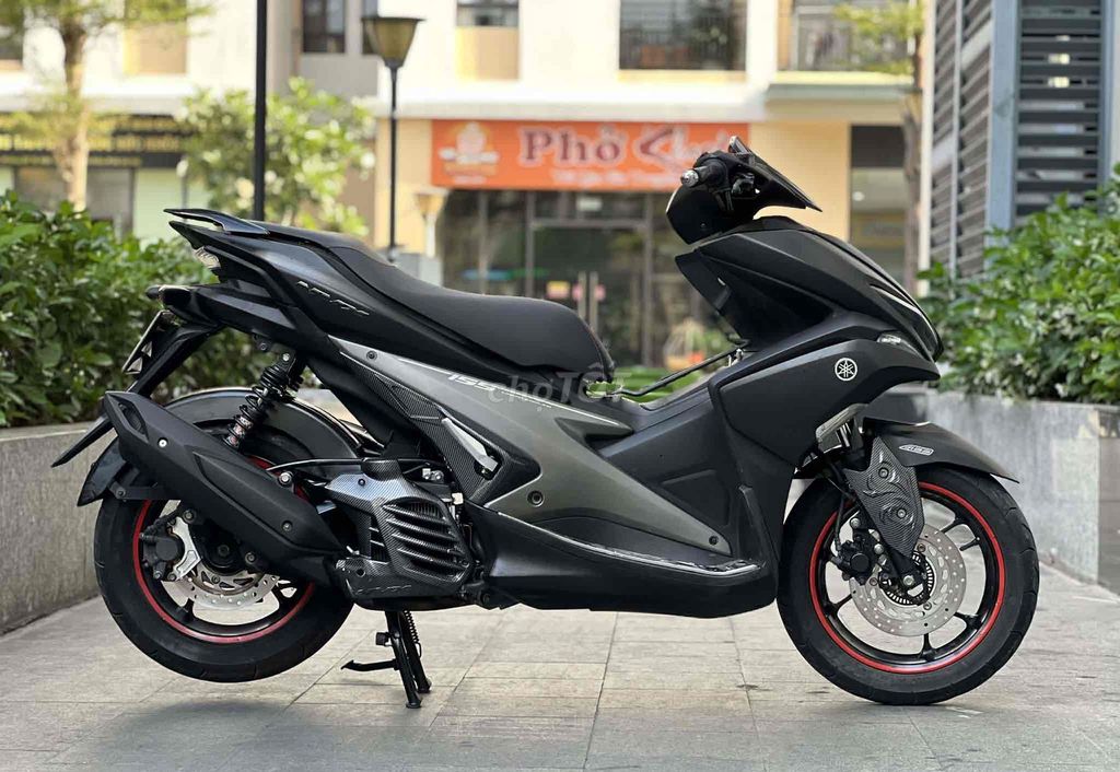 Yamaha NVX 2017 - ảnh 1