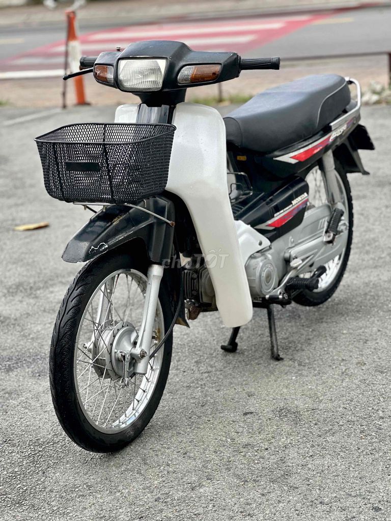 Honda 1996 - ảnh 1