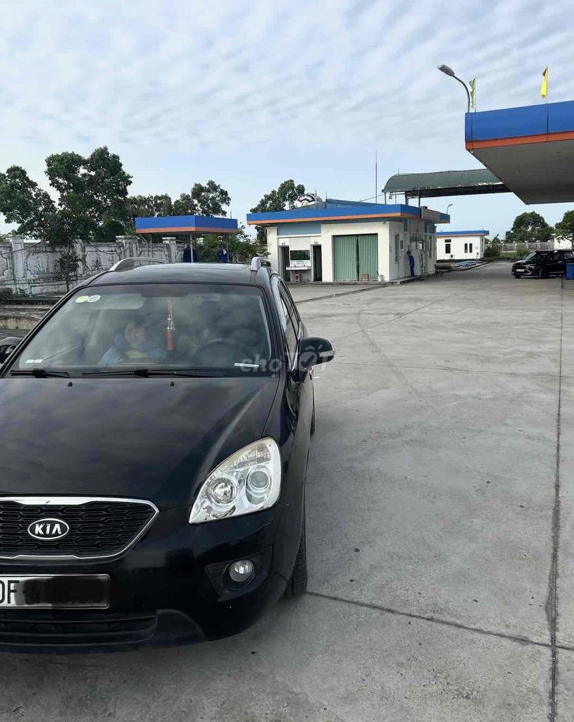 Kia Carens - ảnh 1