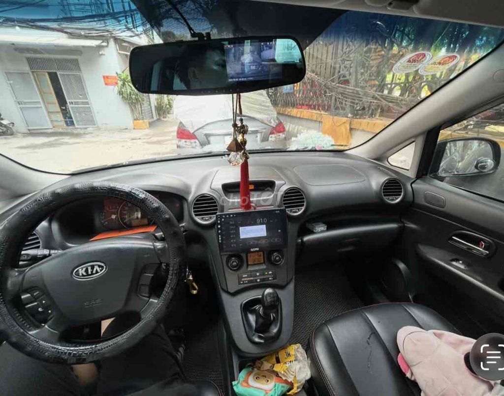 Kia Carens - ảnh 4