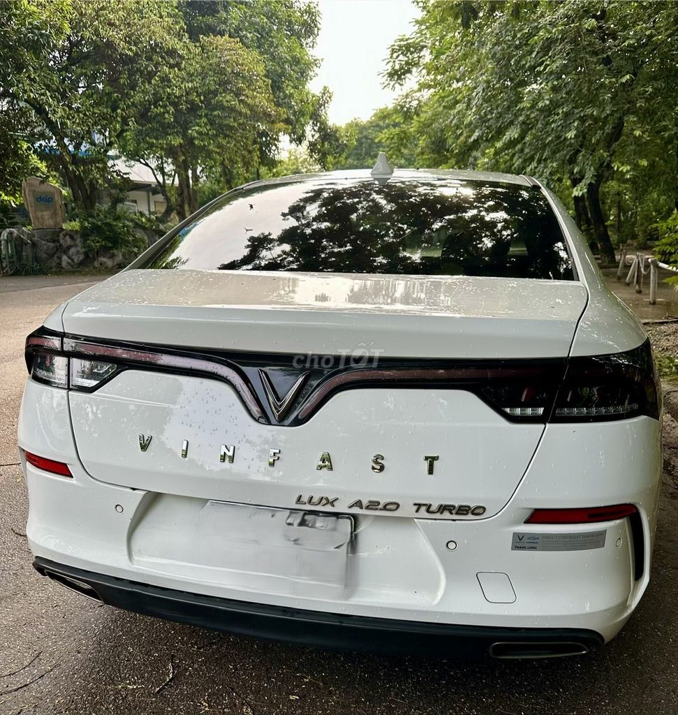 VinFast Lux A2.0 2023 - ảnh 5