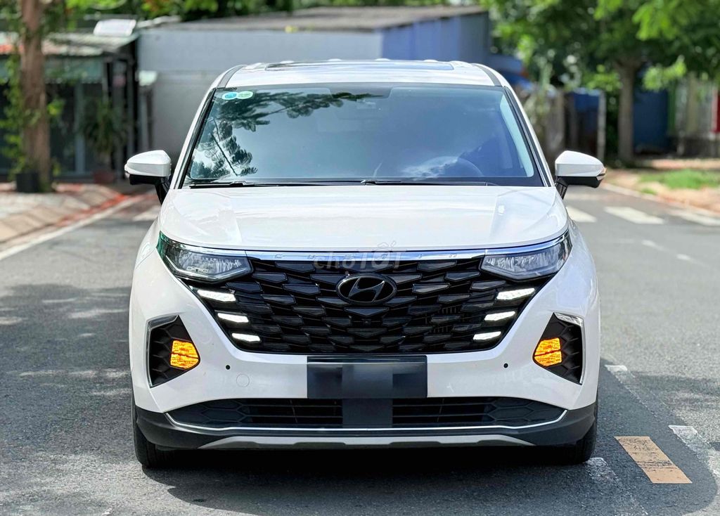 Hyundai Custin 2024 - ảnh 1