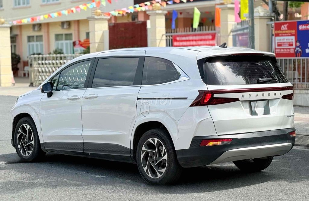 Hyundai Custin 2024 - ảnh 4