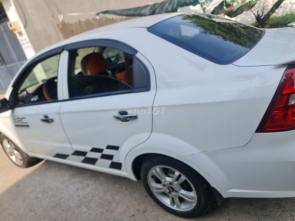 Chevrolet Aveo 2018 - ảnh 4