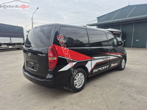 Hyundai Grand Starex 2.5 MT 2017 - ảnh 3