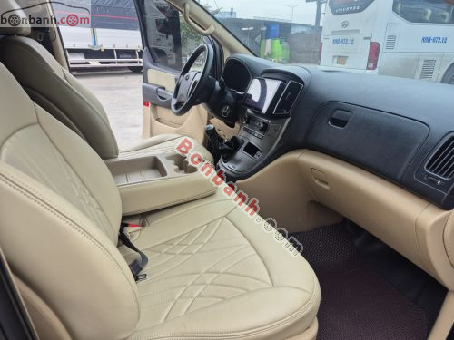 Hyundai Grand Starex 2.5 MT 2017 - ảnh 5