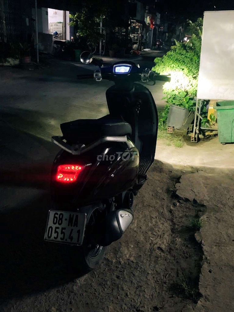 Vespa 2022 - ảnh 2