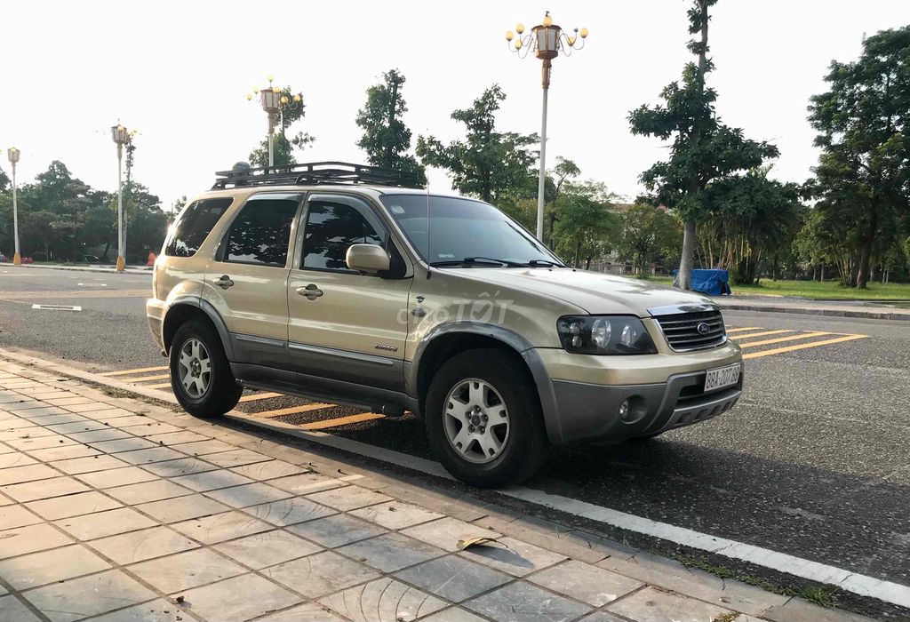 Ford Escape 2004 - ảnh 1