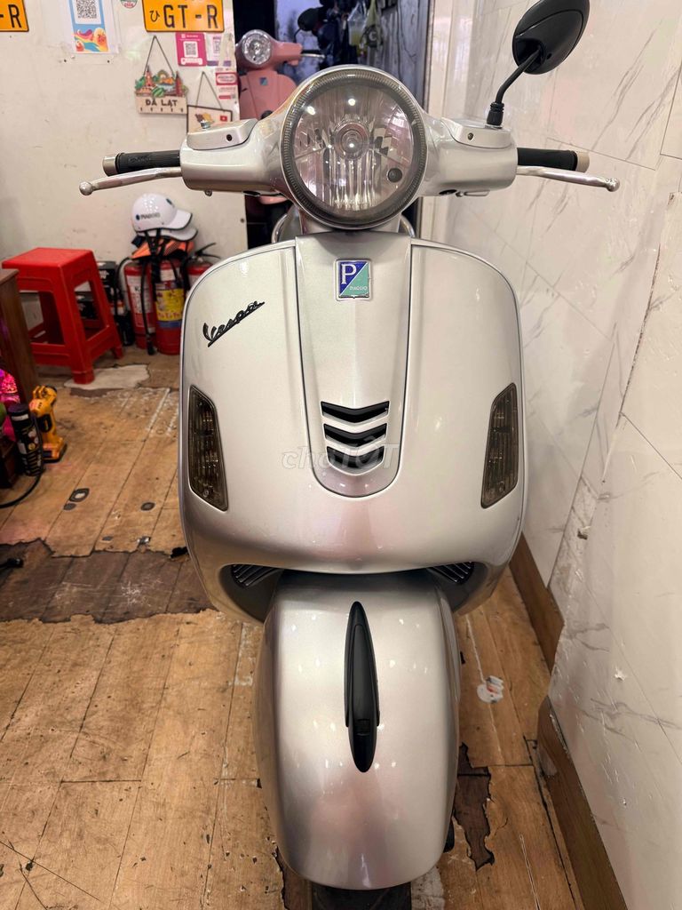Piaggio Vespa 2015 - ảnh 1