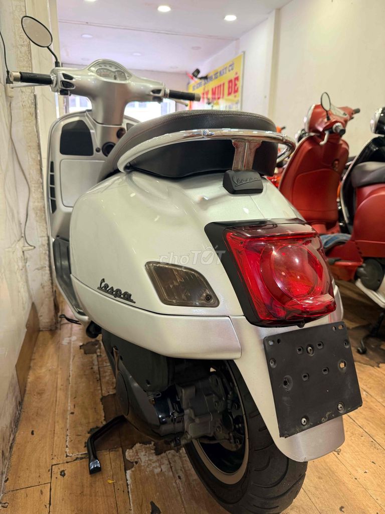 Piaggio Vespa 2015 - ảnh 4