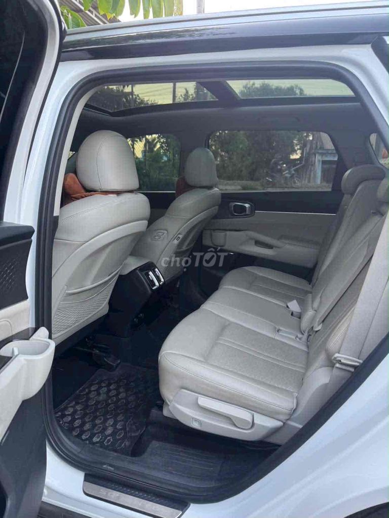 Kia Sorento - ảnh 4