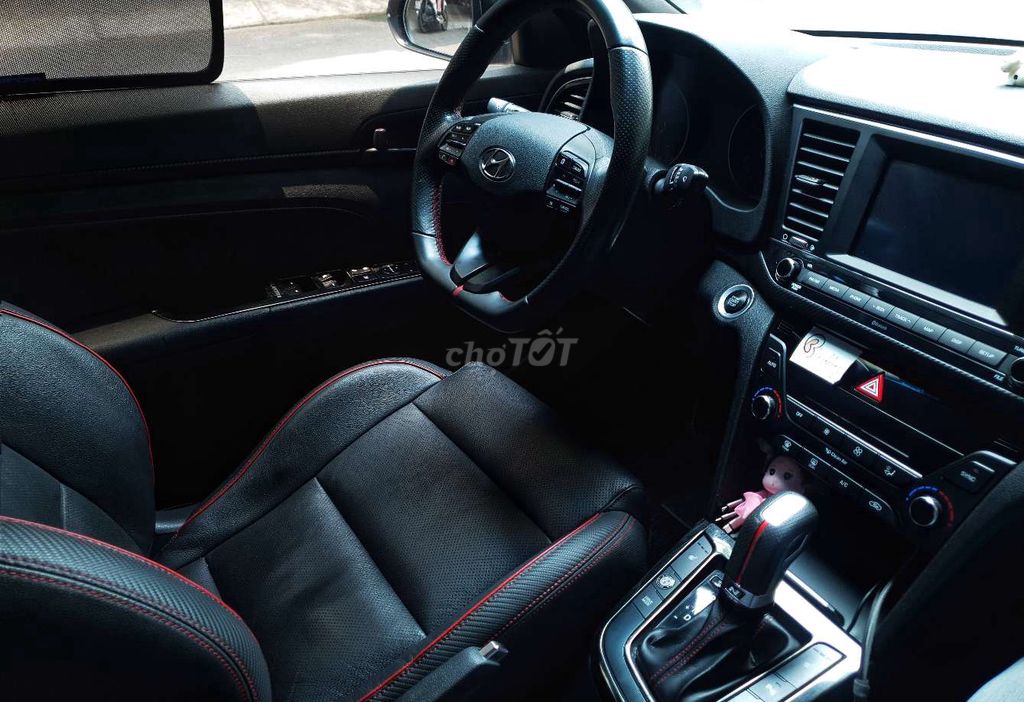 Hyundai Elantra 2018 - ảnh 3