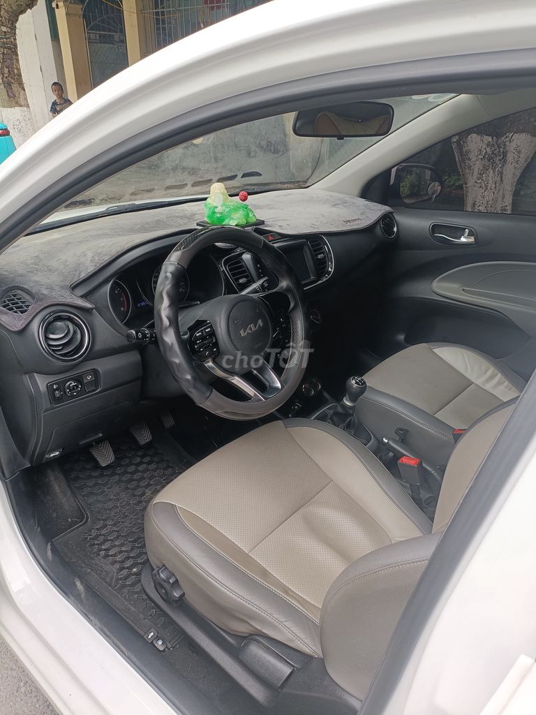 Kia Soluto - ảnh 5