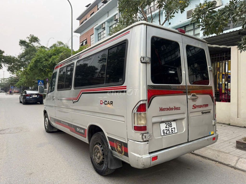Mercedes-Benz Sprinter 2010 - ảnh 4