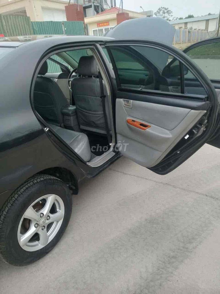Toyota Corolla Altis 2004 - ảnh 2