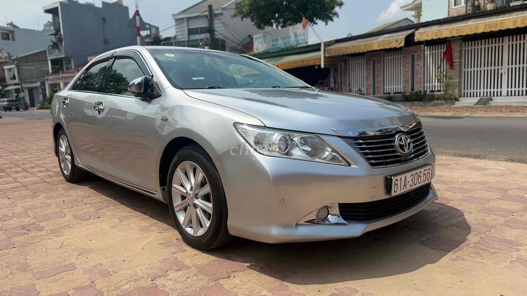 Toyota Camry 2013 - ảnh 2