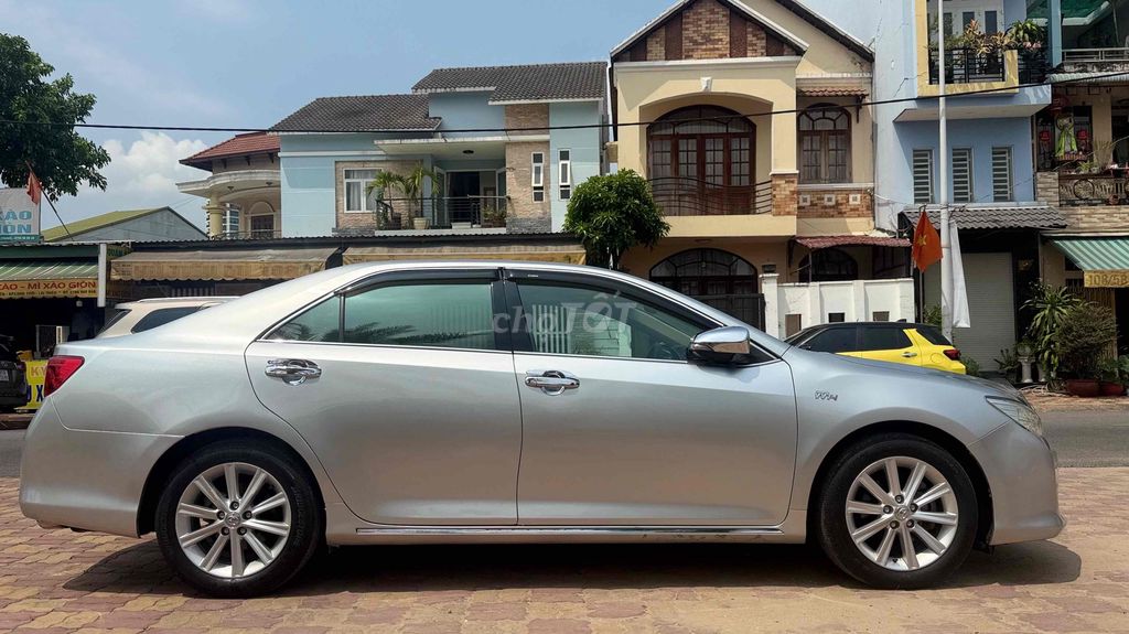 Toyota Camry 2013 - ảnh 3