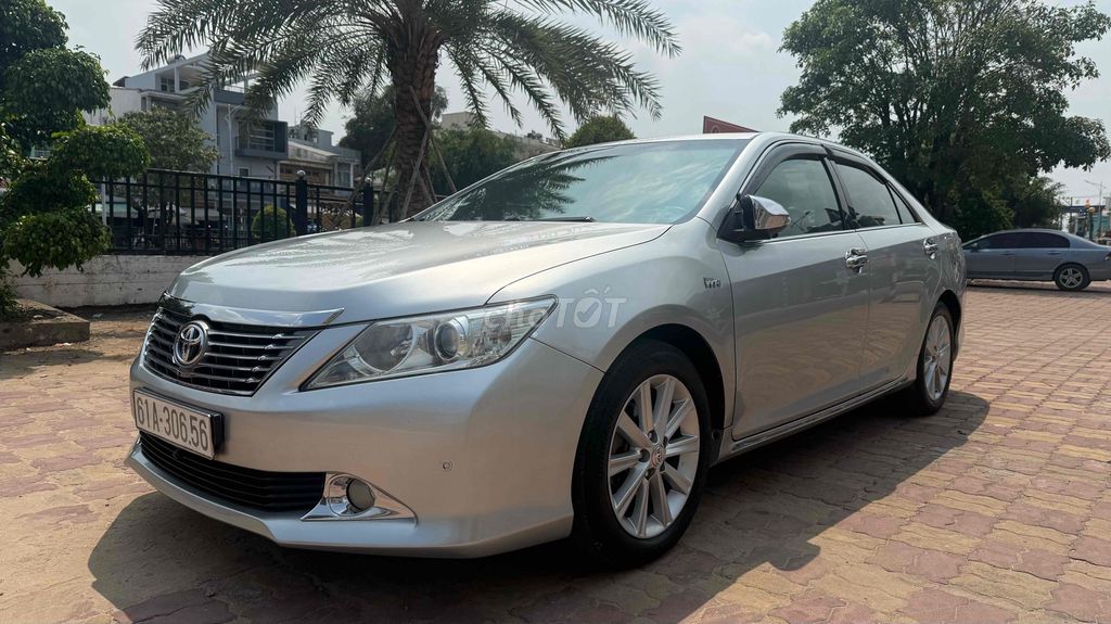 Toyota Camry 2013 - ảnh 4