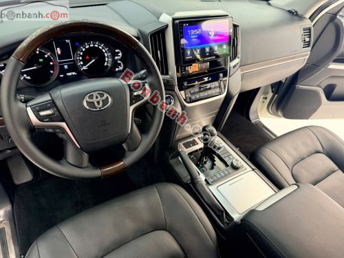 Toyota Land Cruiser VX 4.6 V8 2017 - ảnh 4