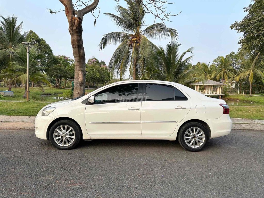 Toyota Vios 2011 - ảnh 2