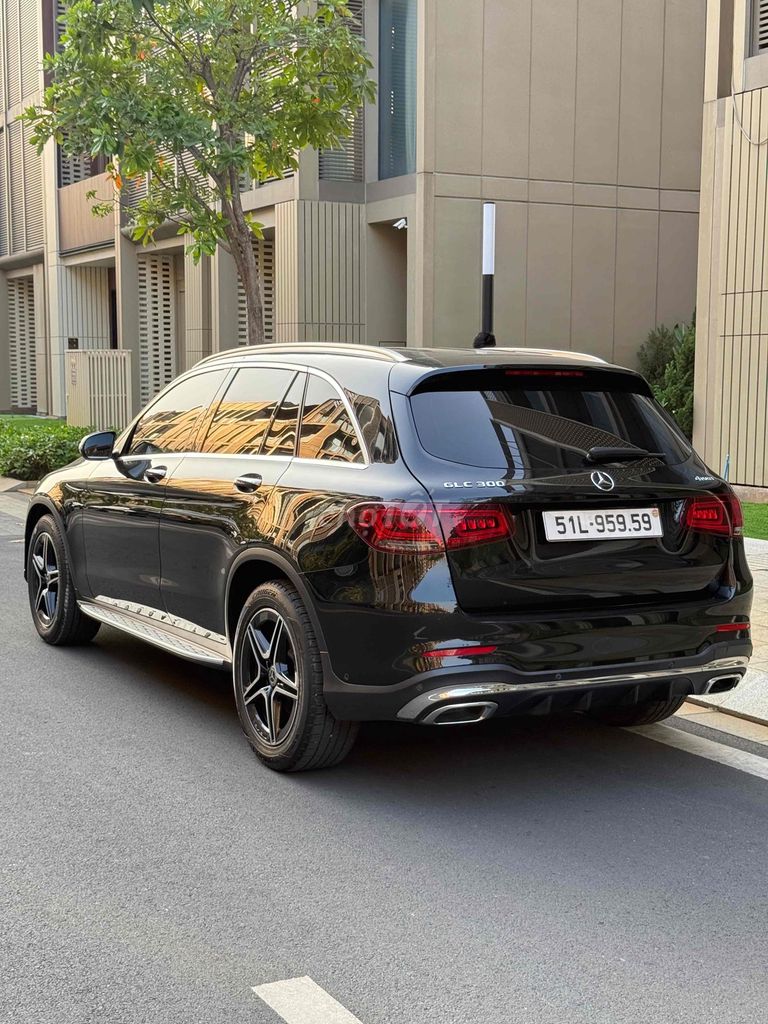 Mercedes-Benz 2021 - ảnh 3
