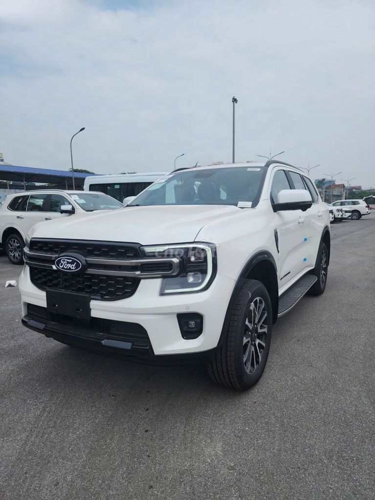 Ford Everest Platinum 2.0L 4x2 AT 2026 - ảnh 2