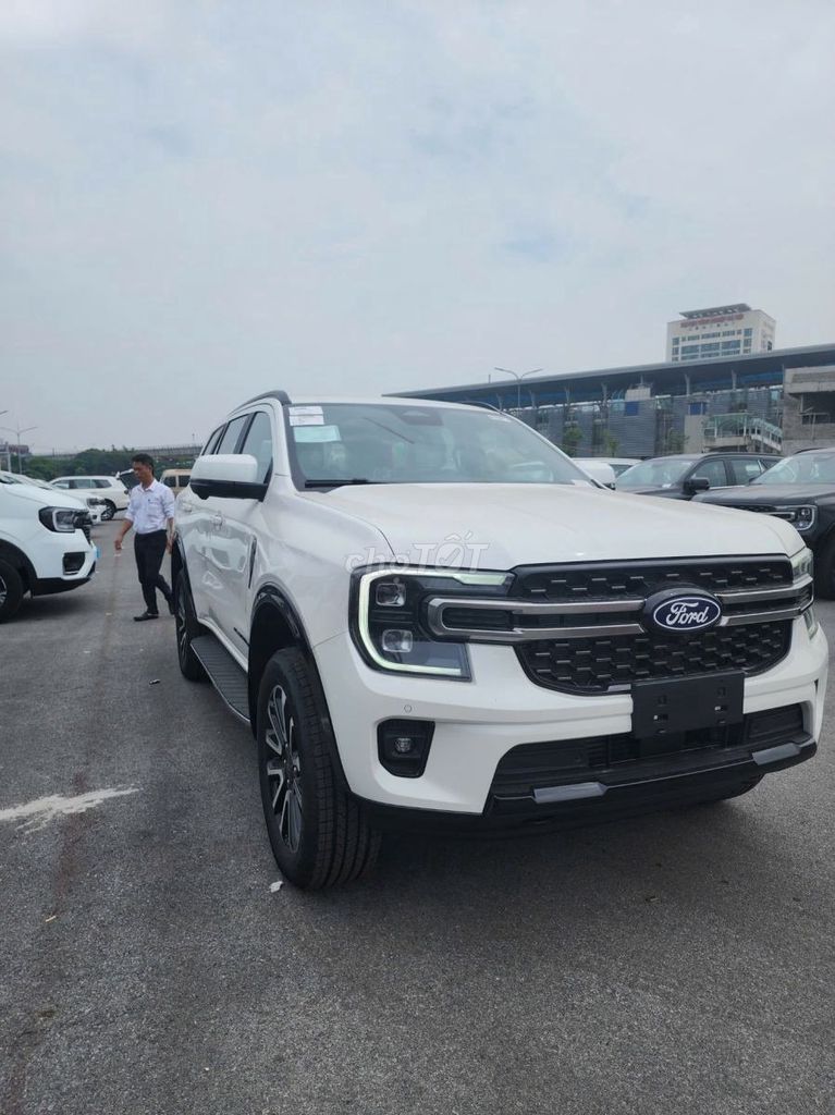 Ford Everest Platinum 2.0L 4x2 AT 2026 - ảnh 3