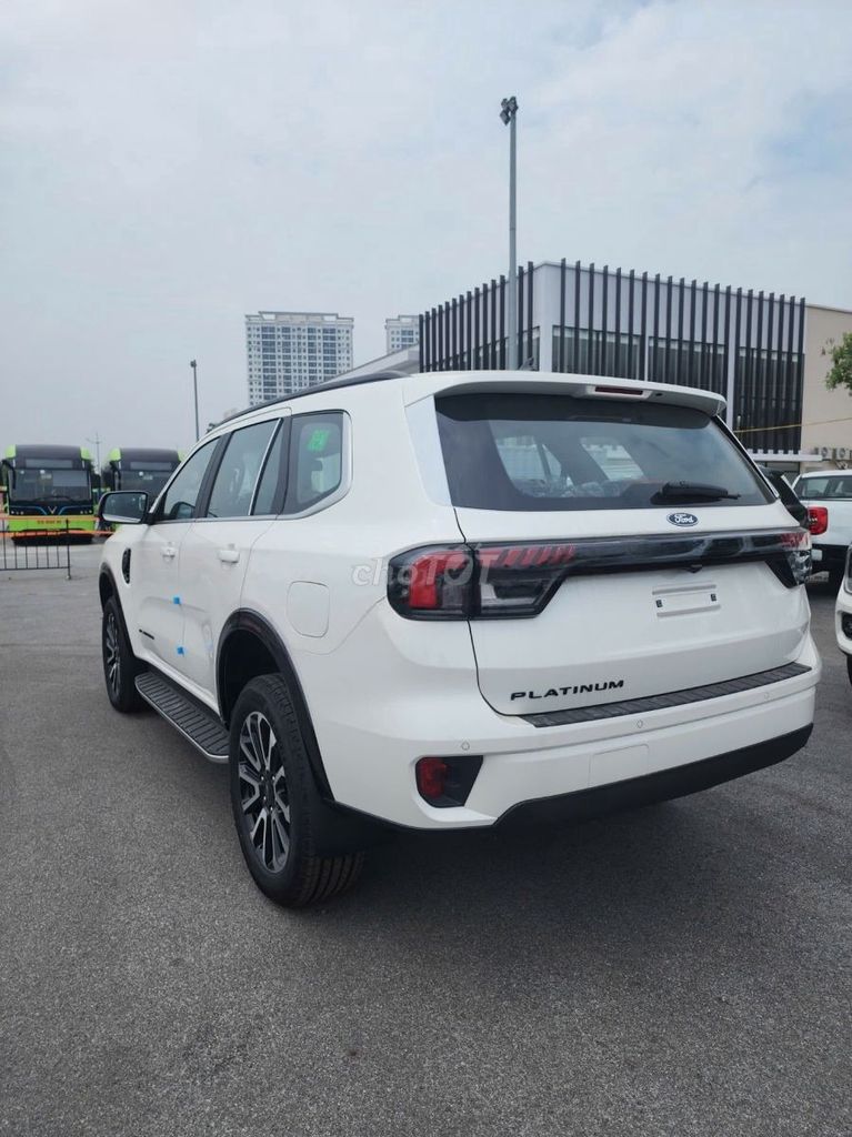 Ford Everest Platinum 2.0L 4x2 AT 2026 - ảnh 4