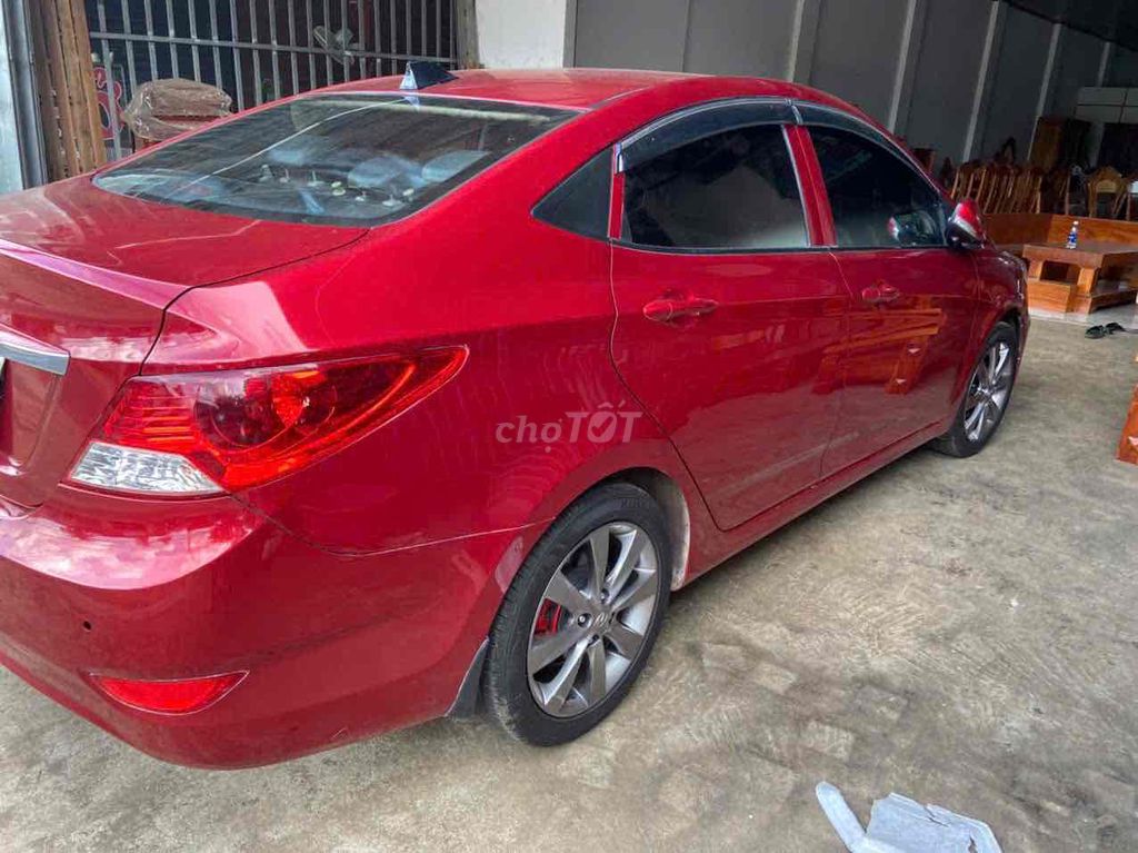 Hyundai Accent 2013 - ảnh 1