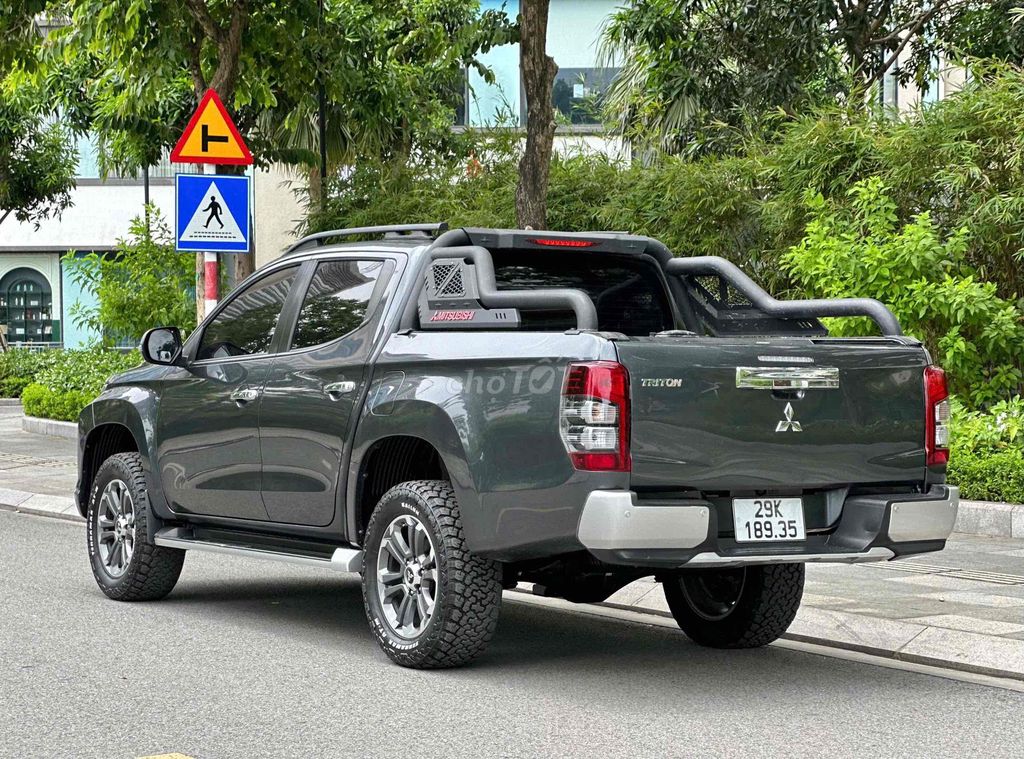 Mitsubishi Triton 2021 - ảnh 3