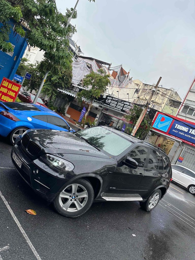 BMW X5 - ảnh 1