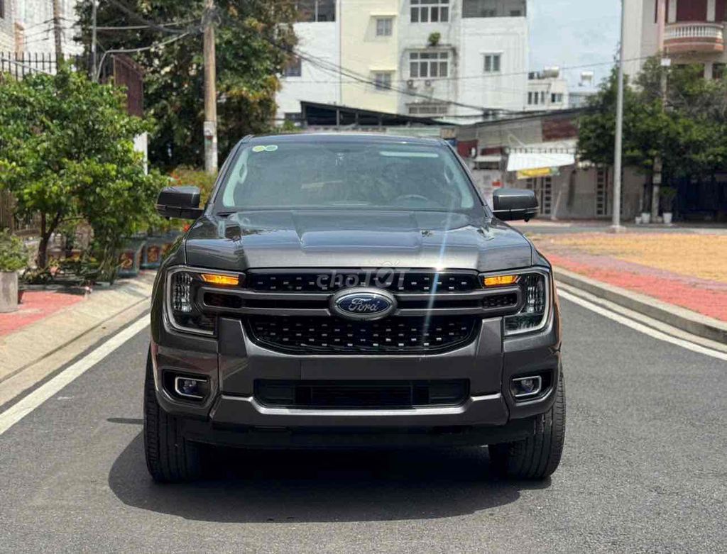 Ford Ranger 2025 - ảnh 1