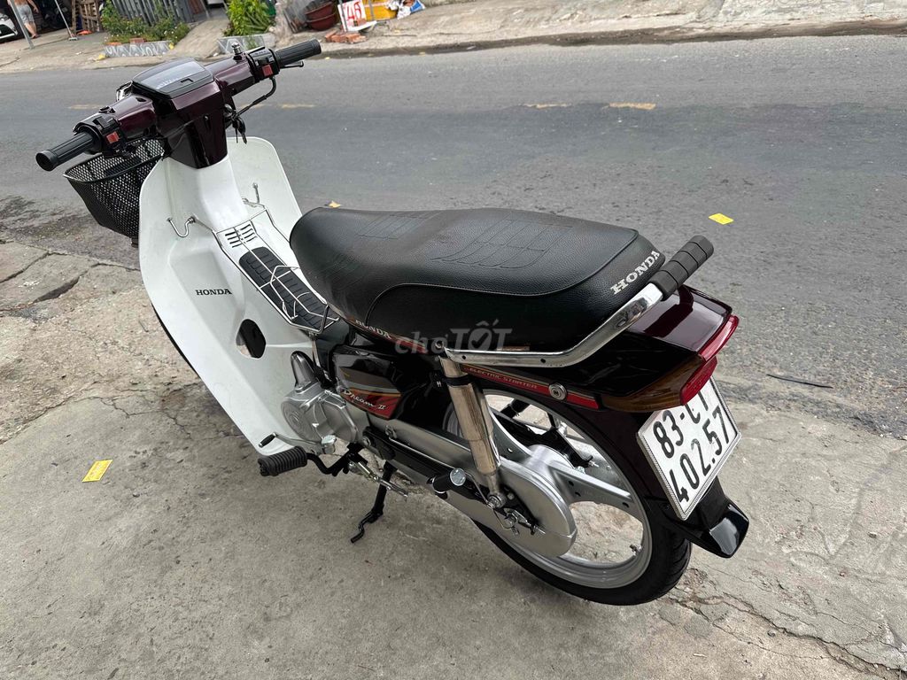 Honda Dream 2000 - ảnh 5