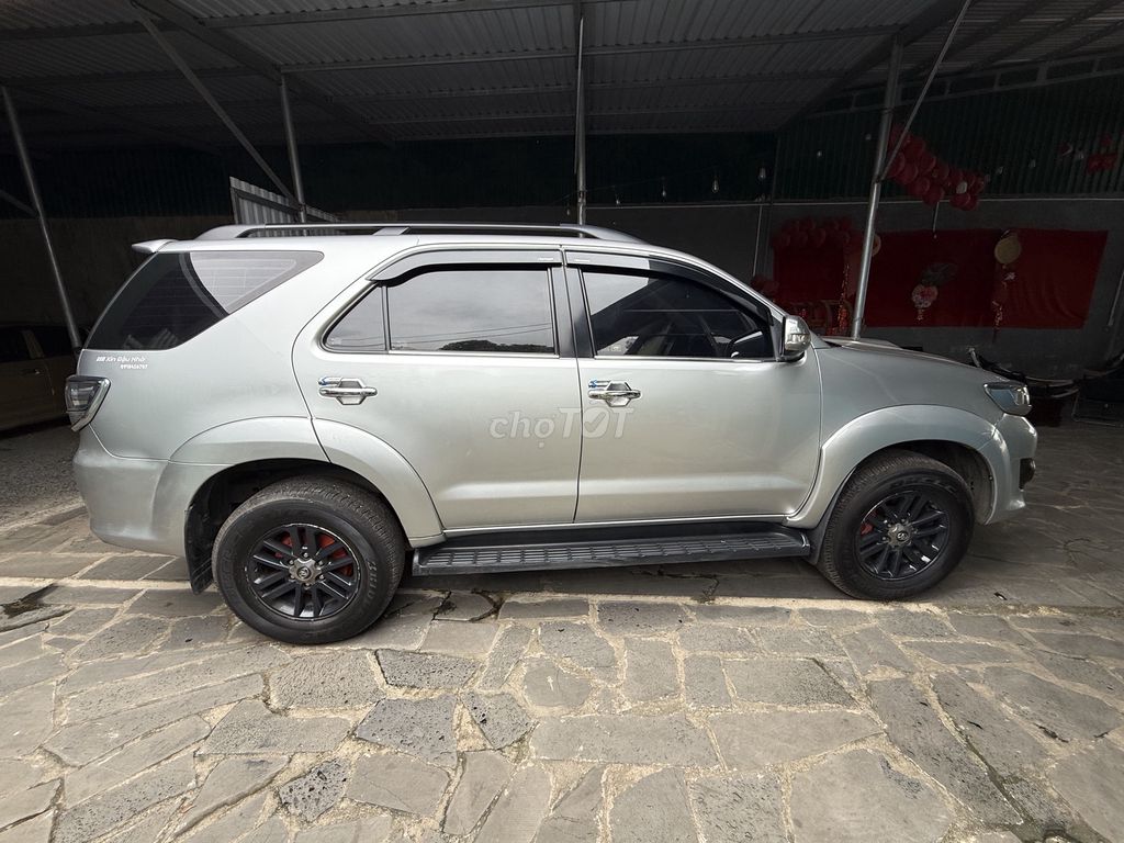 Toyota Fortuner 2013 - ảnh 3