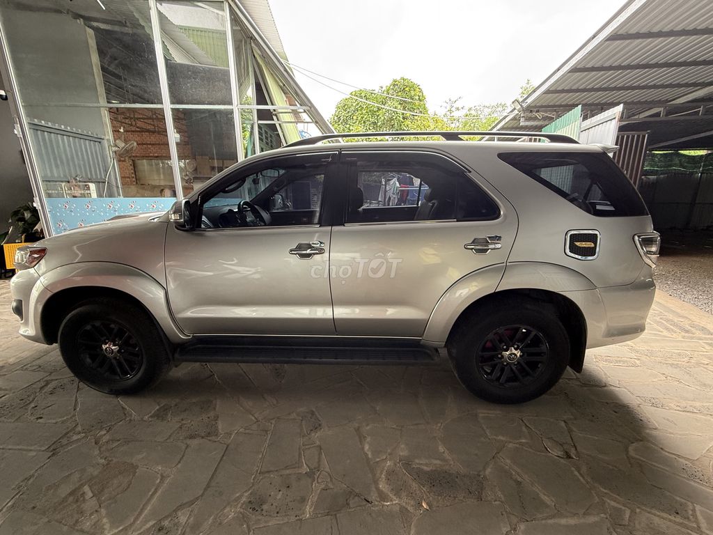 Toyota Fortuner 2013 - ảnh 4
