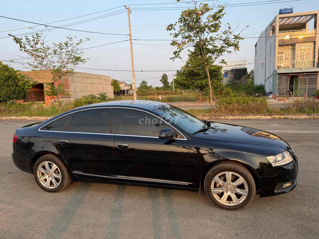 Audi A6 2010 - ảnh 2