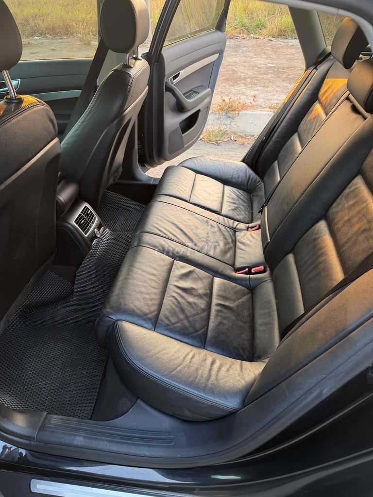 Audi A6 2010 - ảnh 4
