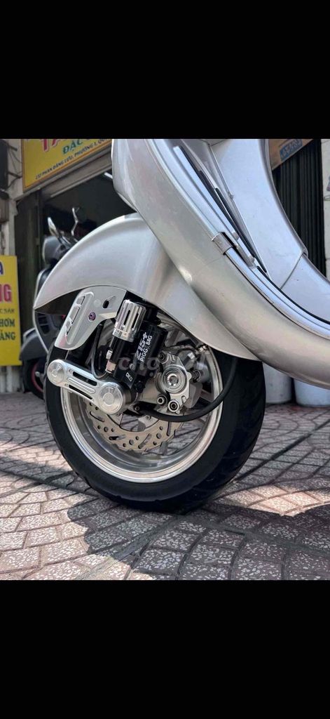 Piaggio Vespa 2013 - ảnh 3