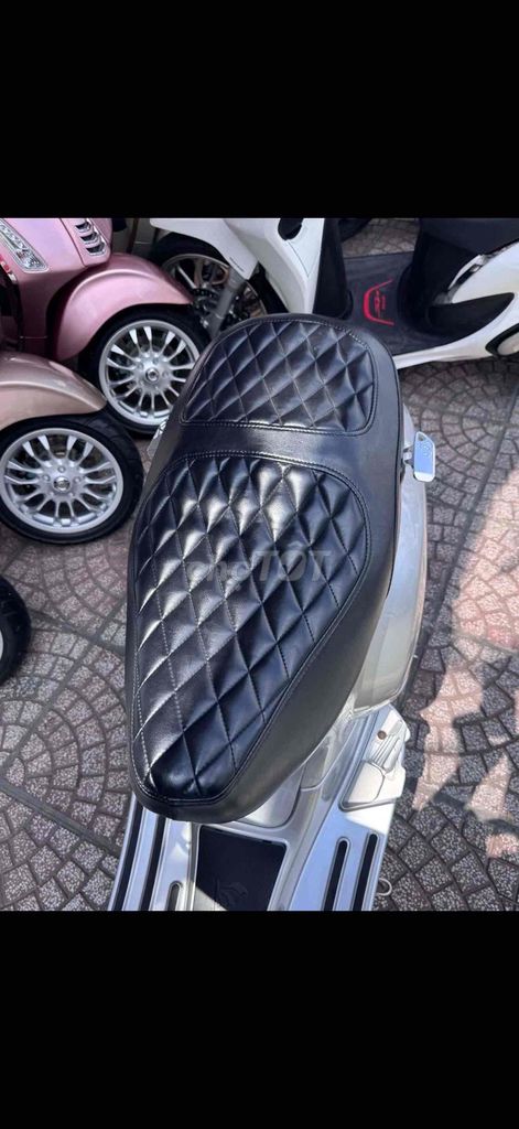 Piaggio Vespa 2013 - ảnh 5