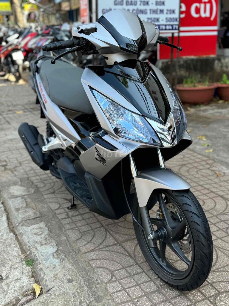 Honda Air Blade 2010 - ảnh 2